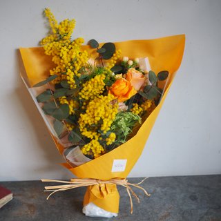 花束 長いタイプ お花を贈る 京都 花屋 Blowmist Boom 京都のお花屋 花一本から ギフト イベント装飾まで